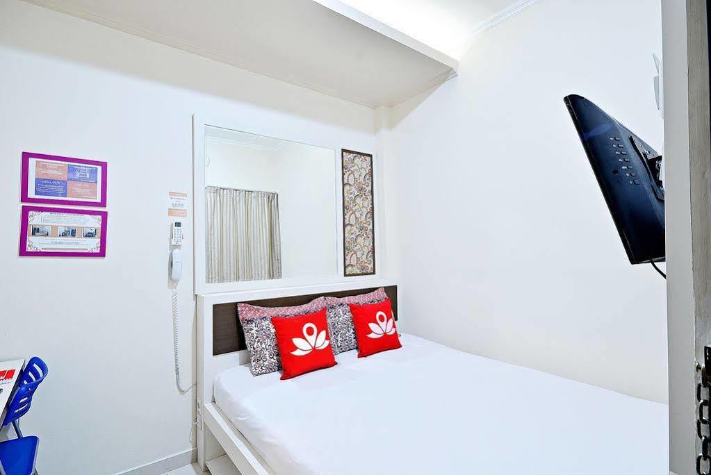 Zen Rooms Cideng Barat จาการ์ตา ภายนอก รูปภาพ