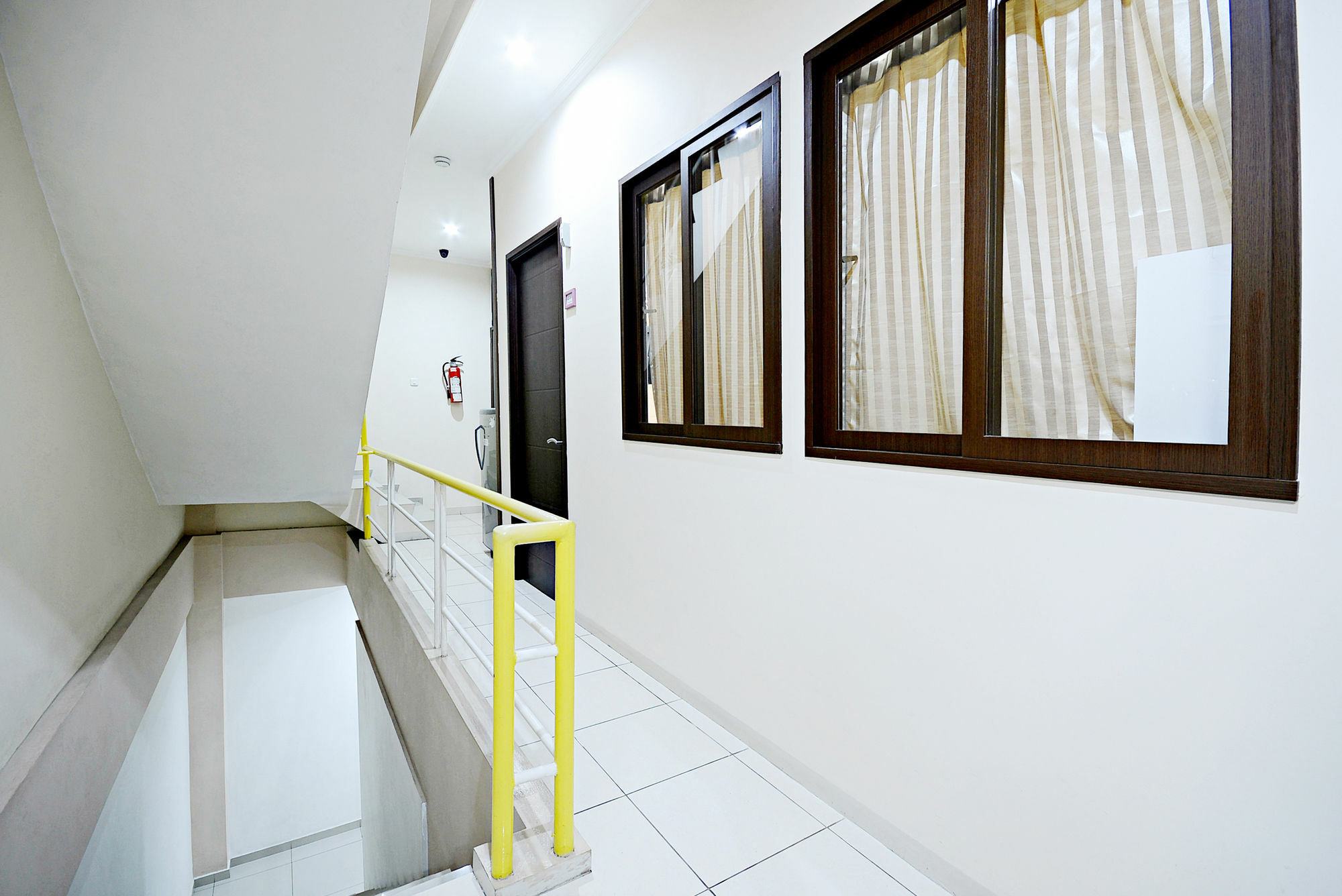 Zen Rooms Cideng Barat จาการ์ตา ภายนอก รูปภาพ