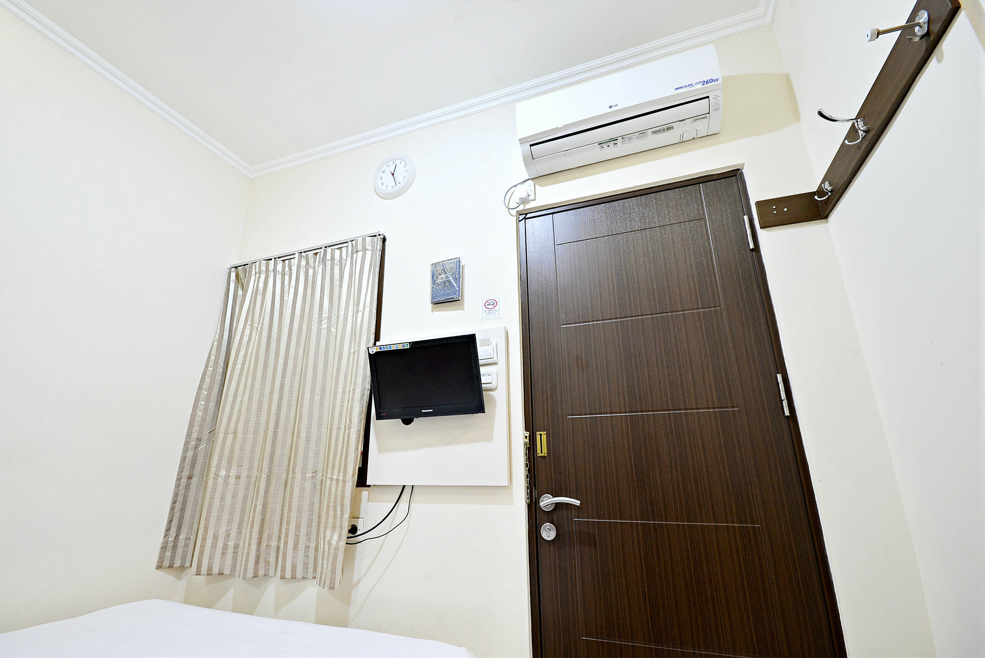 Zen Rooms Cideng Barat จาการ์ตา ภายนอก รูปภาพ